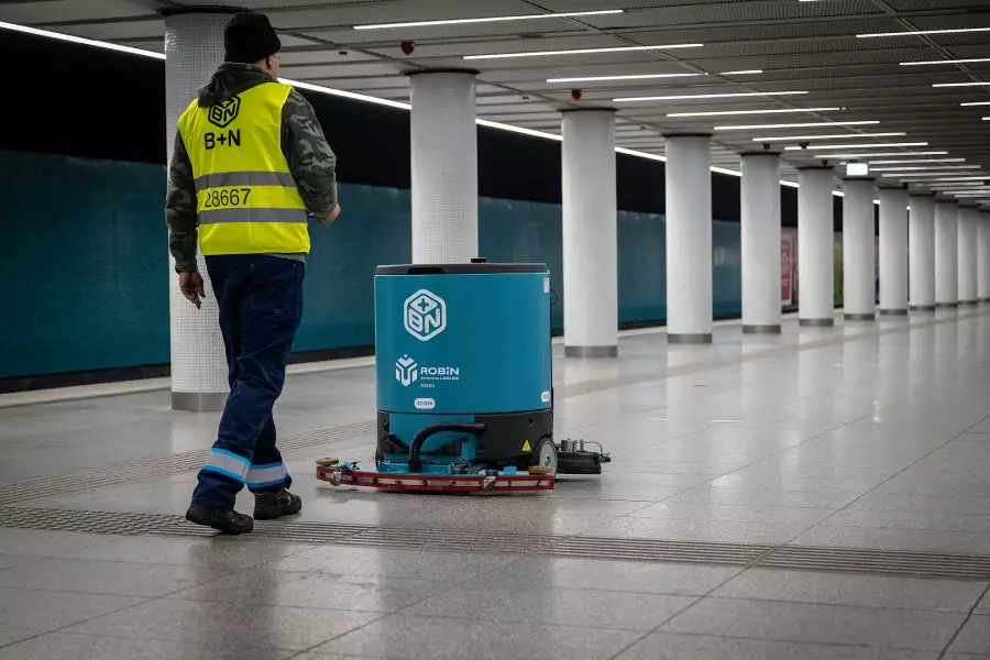 B+N Referencia Zrt. Metrótakarítás