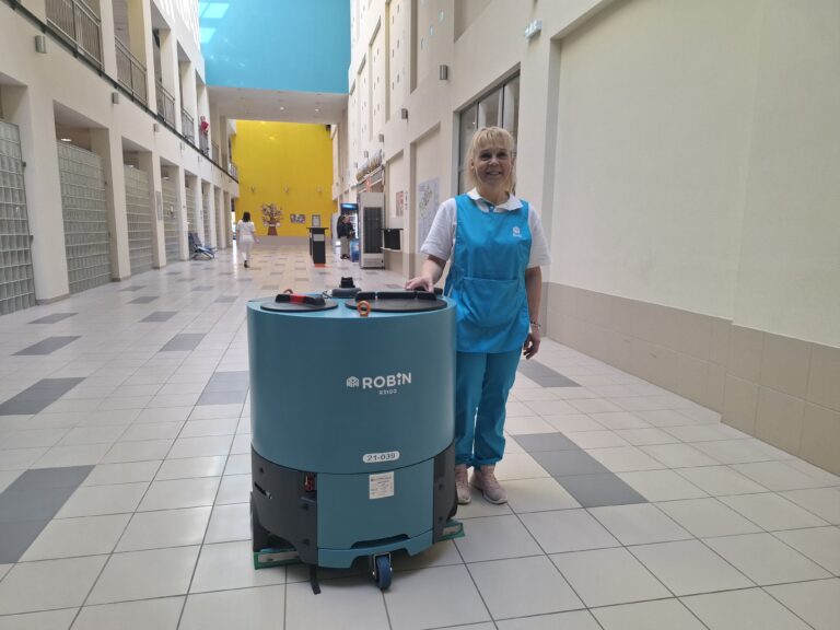 Vedd észre: kórháztakarítás, ROBIN, B+N