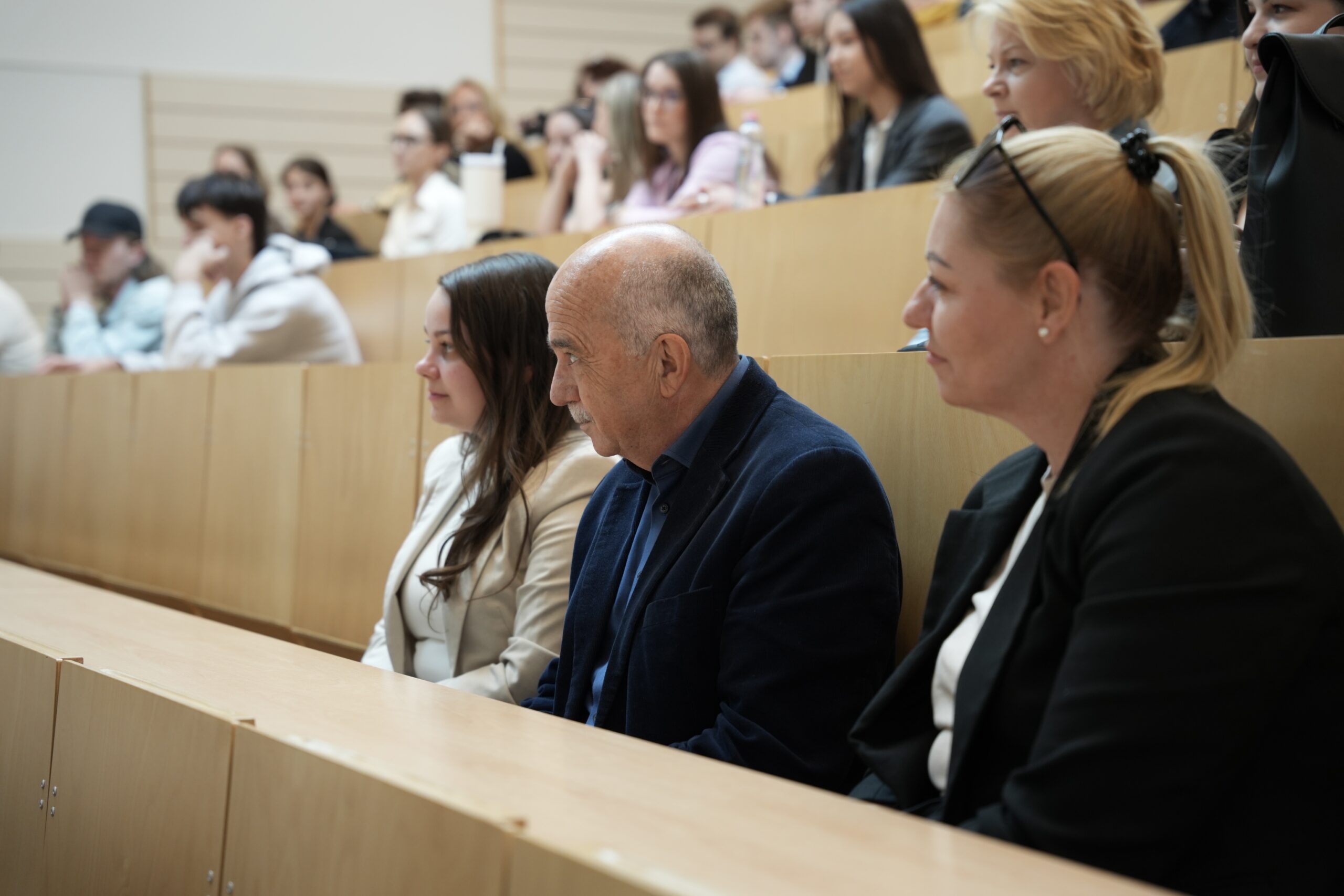 A B+N Magyarország Kft. partnerségében rendezték meg április 29-én a 63. Tudományos Diákköri Konferenciát az Óbudai Egyetem Keleti Károly Gazdasági Karán.